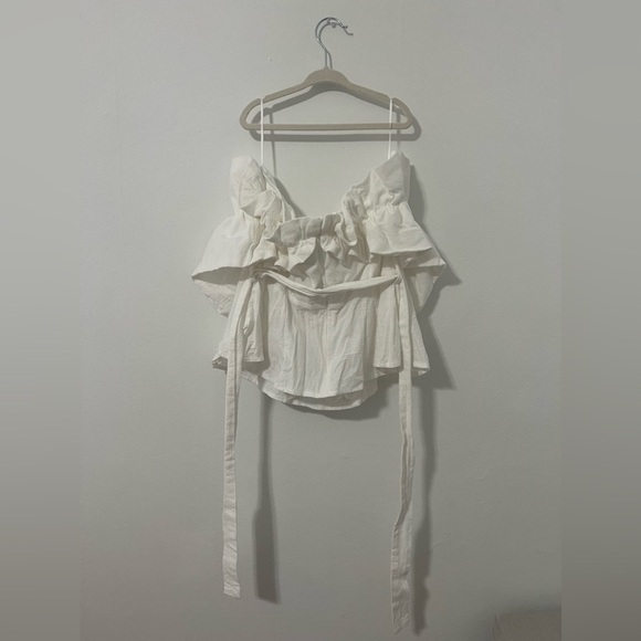 ‼️FINAL SALE MUST GO‼️🩷✨AMBITION GORGEOUS WHITE TOP✨🩷 - Picture 6 of 8